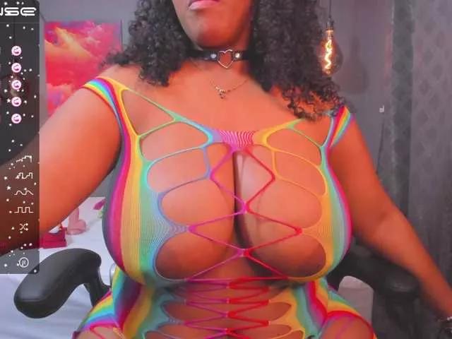 Ema-ebony on BongaCams 