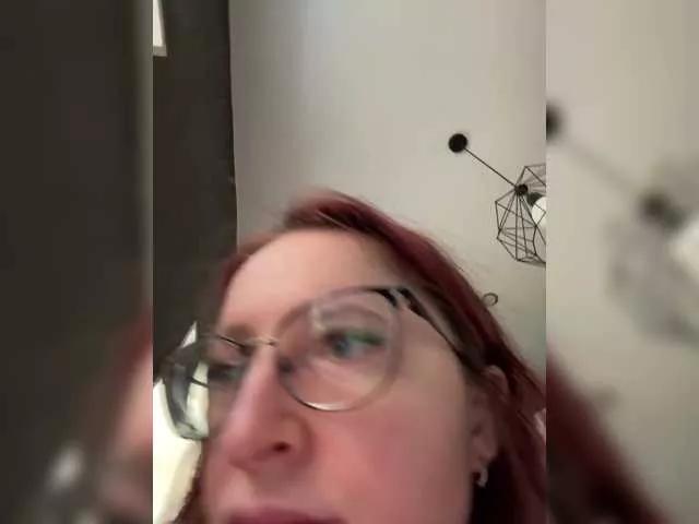 emma4you on BongaCams