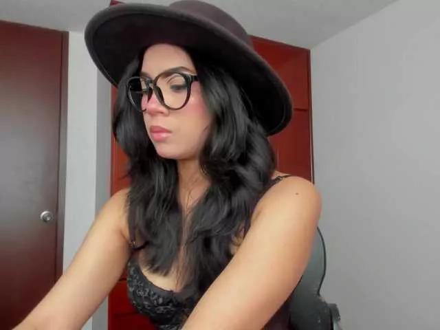 esrabilgic7 on BongaCams 