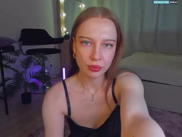 evie-sapphire on BongaCams 