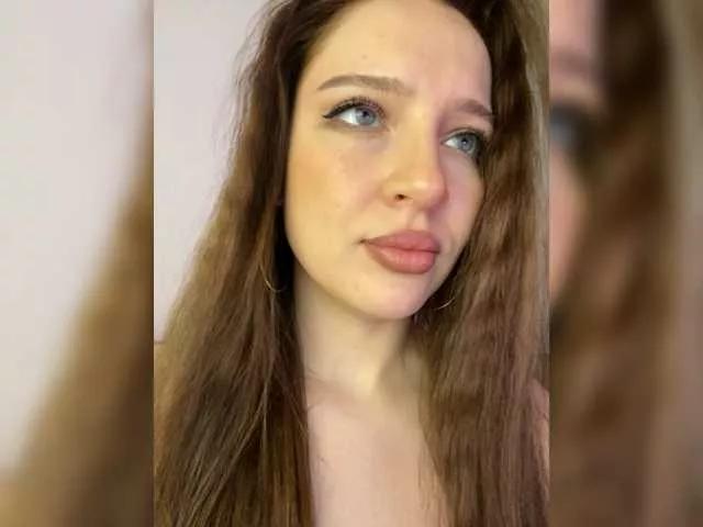 evie-sapphire on BongaCams 