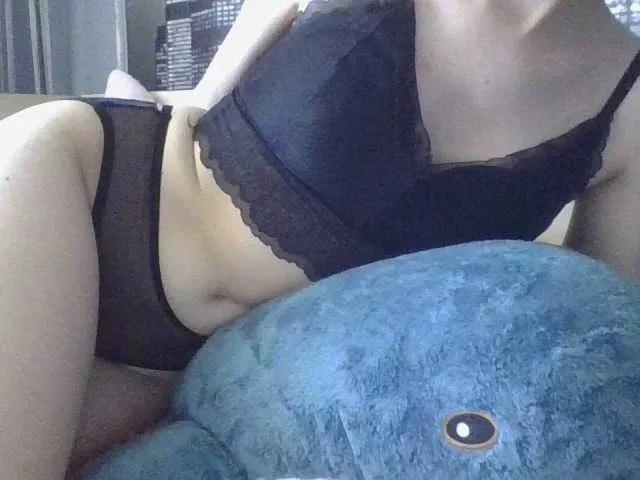 fannyvan15 on BongaCams 