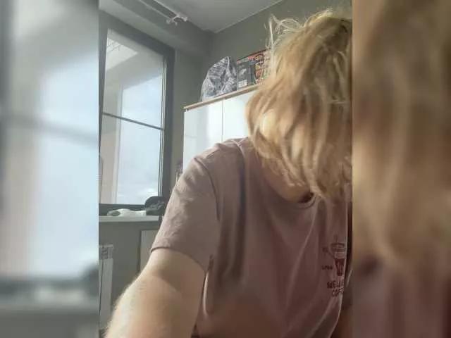 Foxy27 on BongaCams