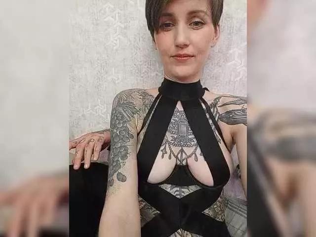 FoxZaya on BongaCams 