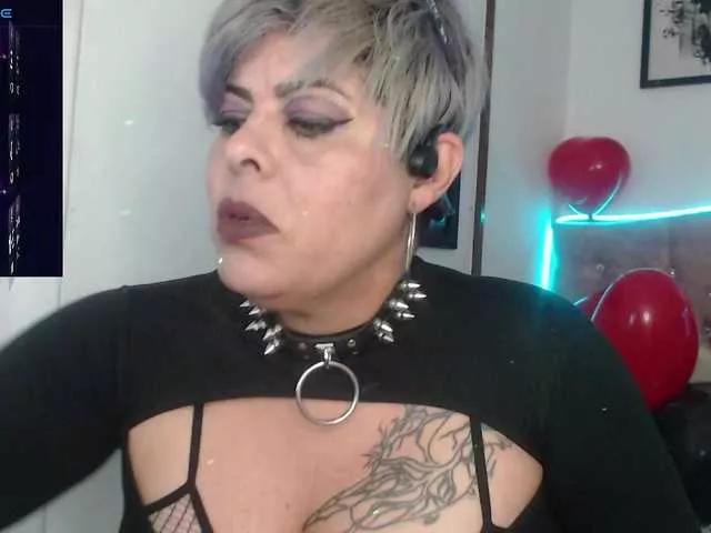 Offline GreciaHorny on BongaCams