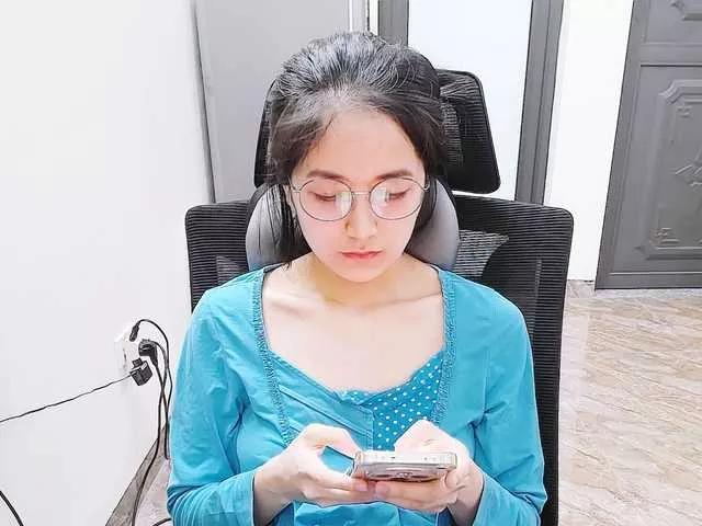 Hana099 on BongaCams 