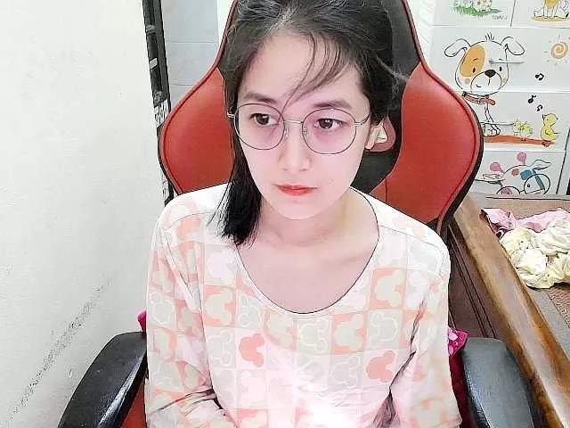 Hana099 on BongaCams 