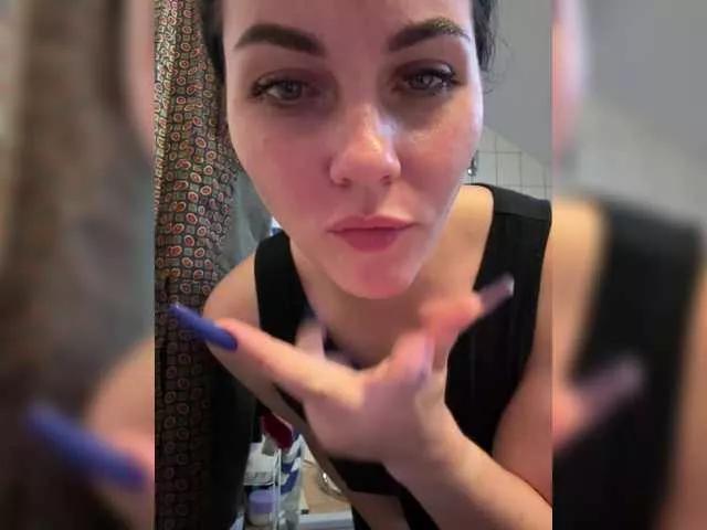Hanny-ynnaH on BongaCams