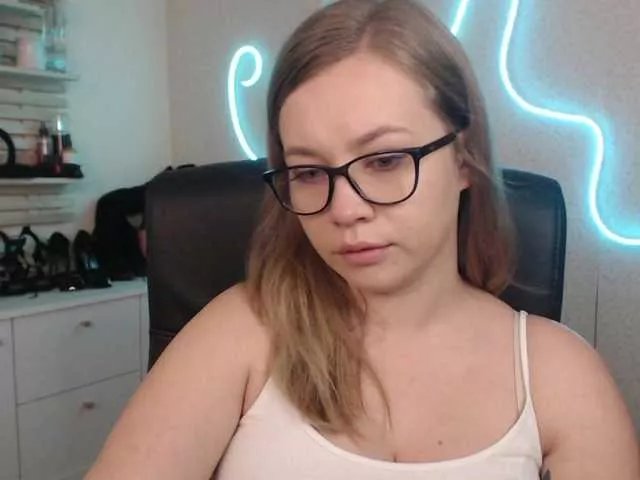 hollyBB on BongaCams 