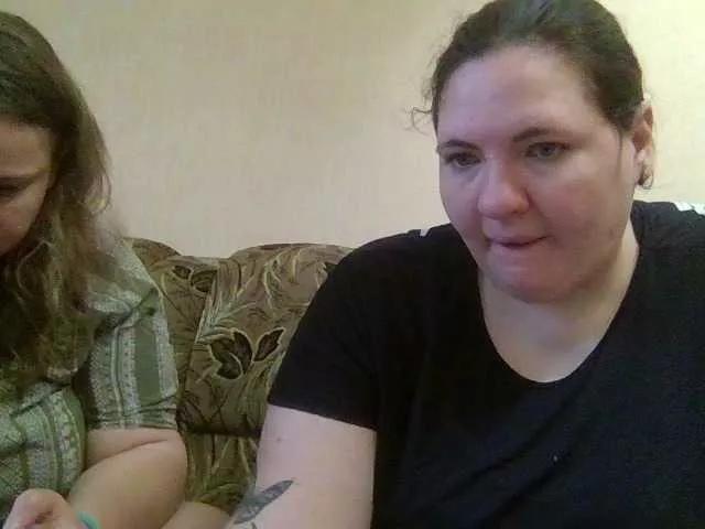 HollyXEva on BongaCams 