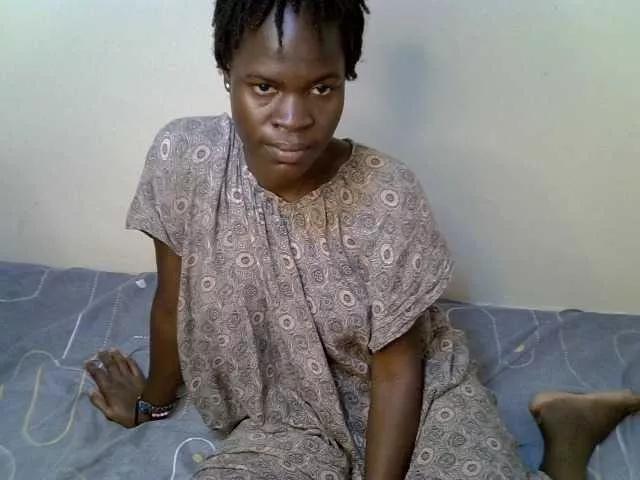 HoneyTease from BongaCams