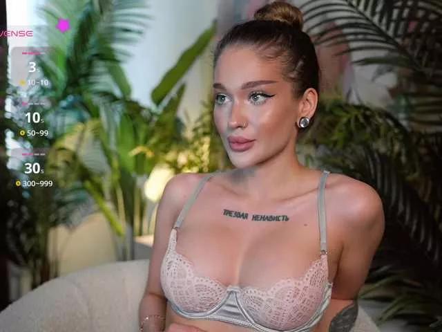 IamToxicRoxy on BongaCams