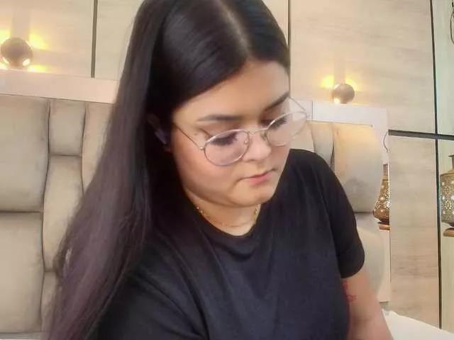 Admire 25 years old ImMou from BongaCams ImMou from BongaCams