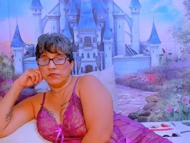 Offline indianroxy on BongaCams