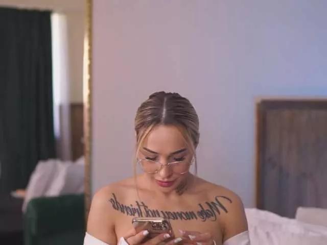 InkedBlondeLust on BongaCams 