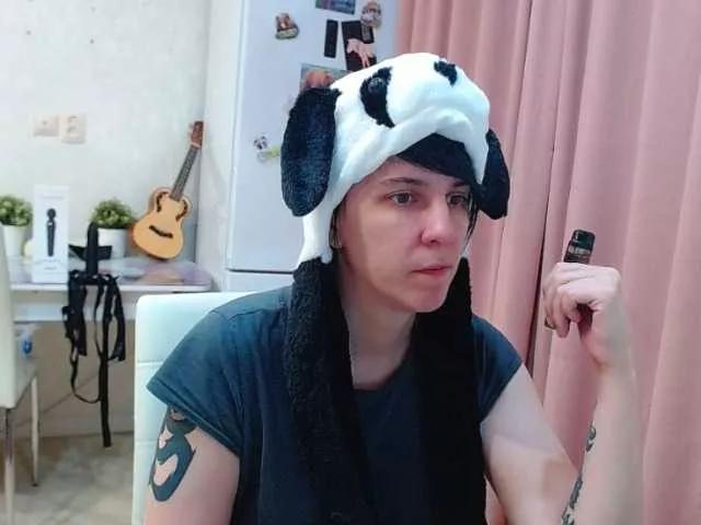 IrwiTomboy on BongaCams 