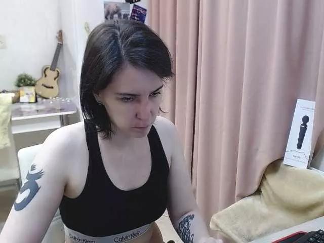 IrwiTomboy on BongaCams 