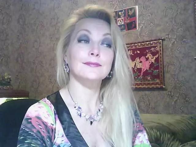 JanessNE on BongaCams 