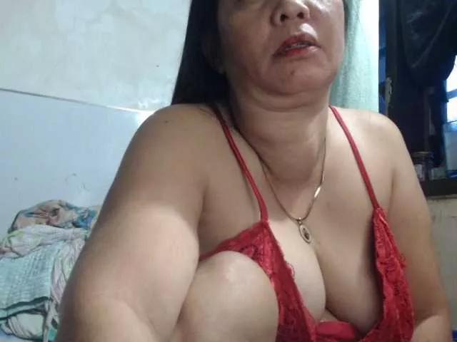 jelyn87 on BongaCams 