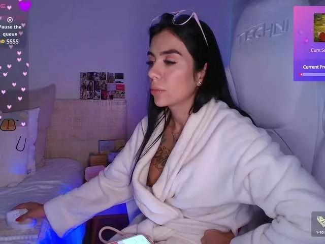 Offline juanita-fox on BongaCams