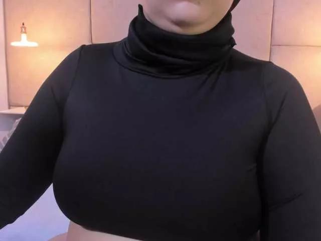 kaiiraa-- on BongaCams 