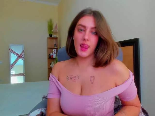 Check out Kametia, she wants to masturbate for you Kametia from BongaCams