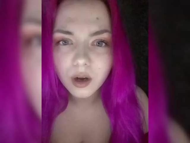 Kira-Kriss on BongaCams 