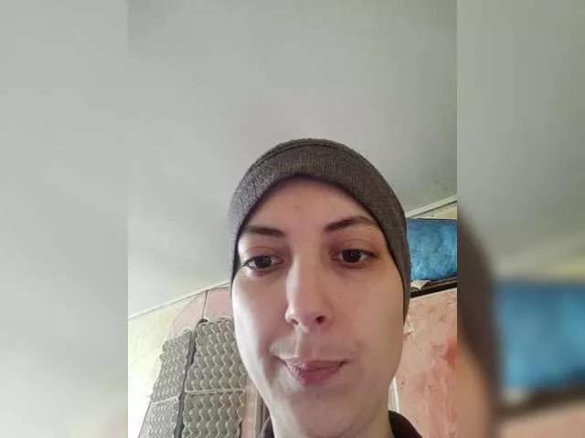 Kira700 on BongaCams