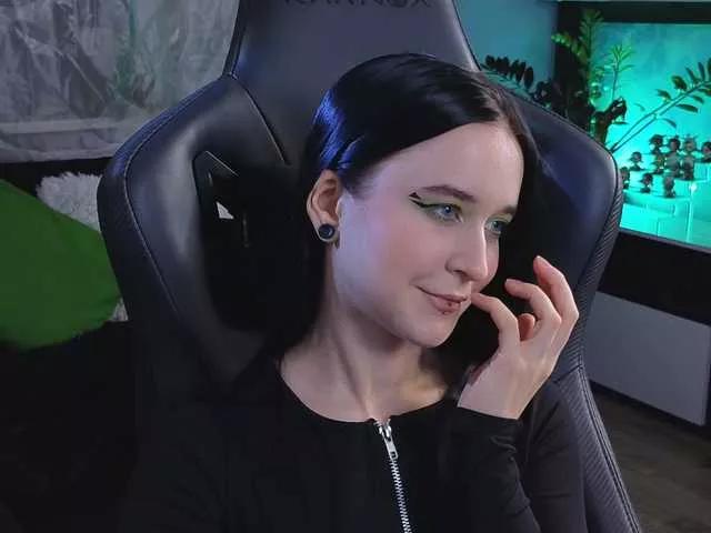 KiraLiLime on BongaCams