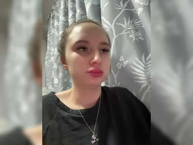 KiraSweet on BongaCams