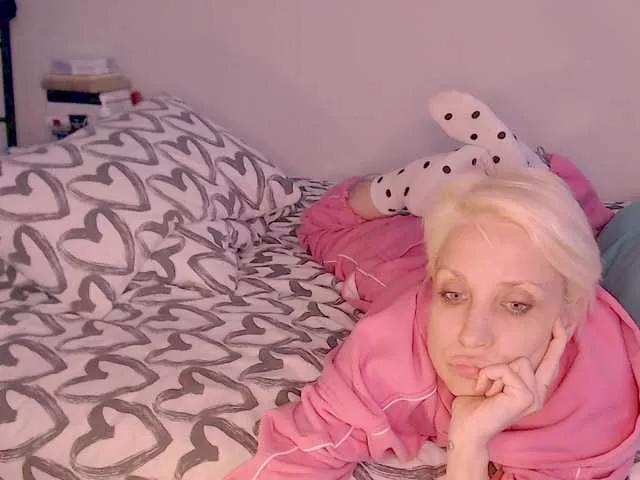 KISANA on BongaCams 