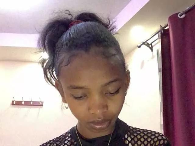 Kittygirl251 on BongaCams