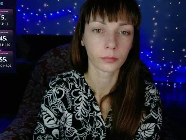 Lady-Caroline from BongaCams