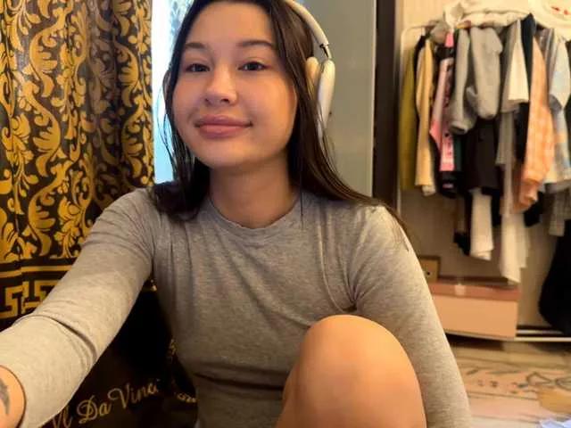 LakishaYanish from BongaCams