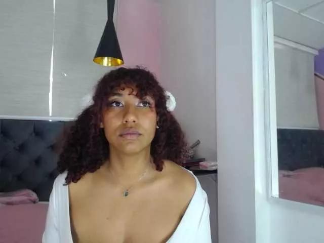 lauraltt on BongaCams 