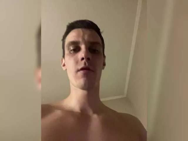 Laylay13 on BongaCams 