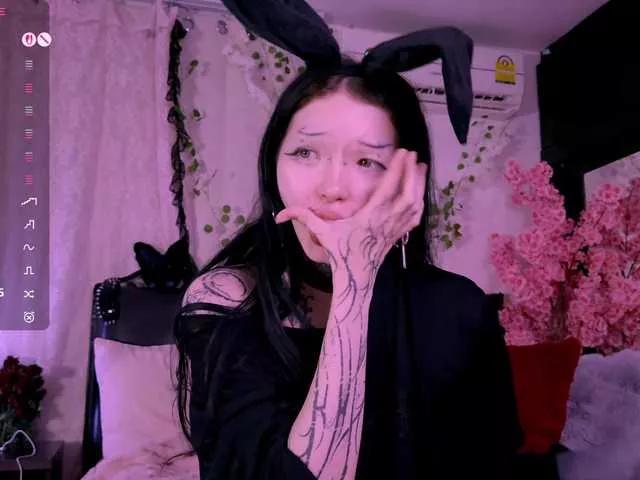 Check out naked slut Leinbone Leinbone from BongaCams