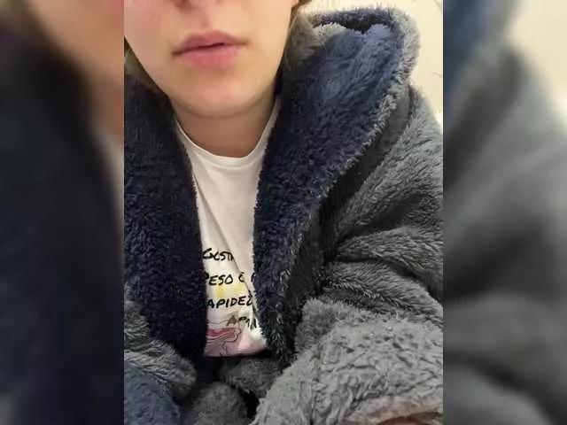 Lela1221 on BongaCams 