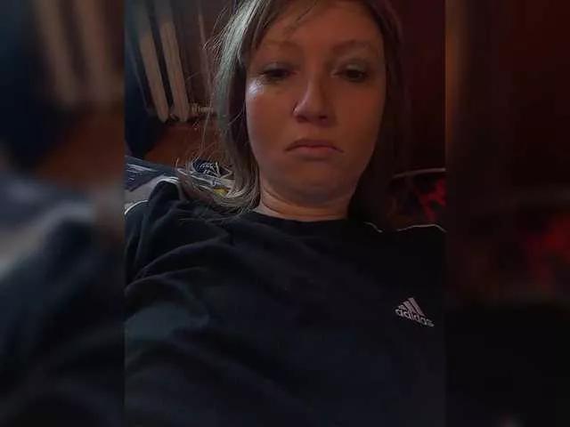 Lena-33 on BongaCams