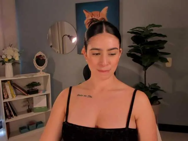 LiaPearce on BongaCams