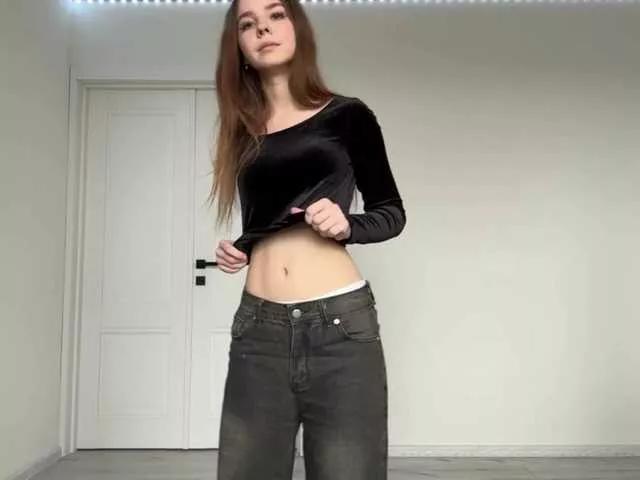 Lil-RO-XO on BongaCams