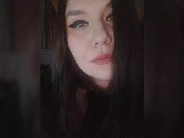 Lilbrandy1 on BongaCams 