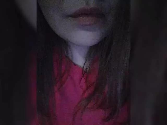 Lilbrandy1 on BongaCams 