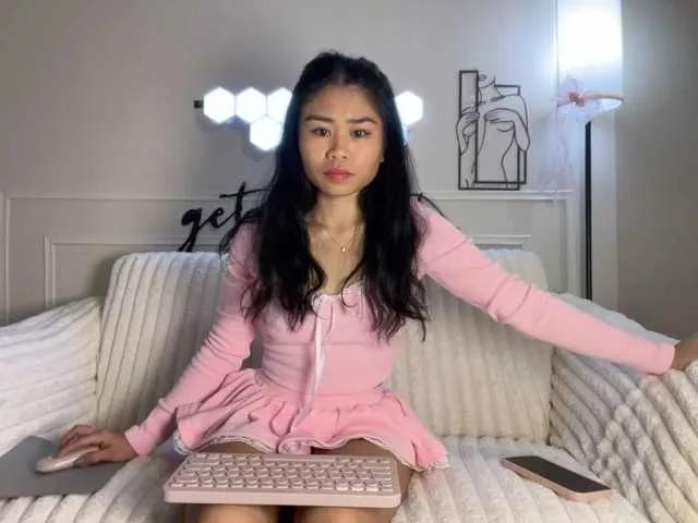 LilyJelly on BongaCams