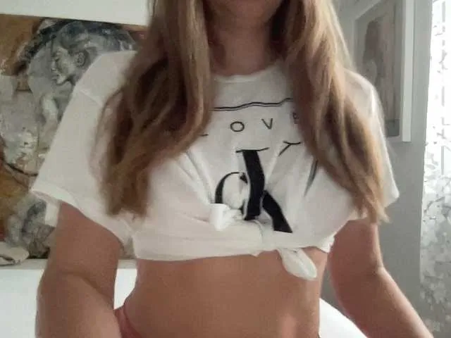 LizaFlower1 on BongaCams