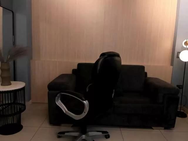 LizzHamilton on BongaCams 