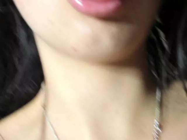 lizzykawai on BongaCams 