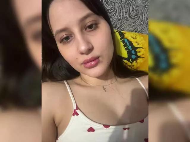 Llevie on BongaCams 
