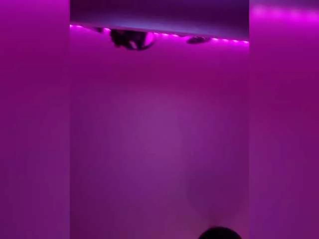 Sexy LolaLee wants you to fuck their body now LolaLee from BongaCams