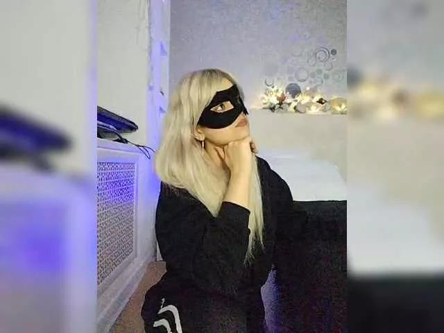 LOVEMENOW23 on BongaCams 